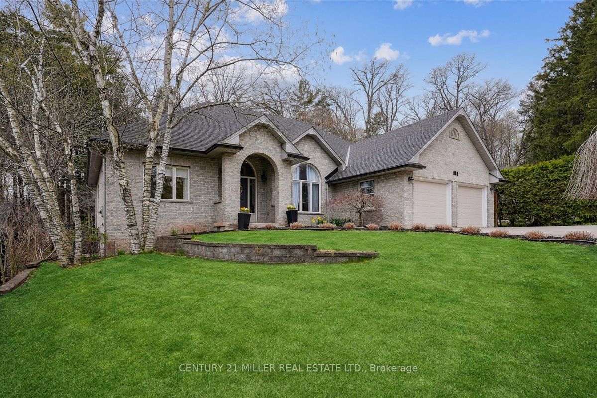 810 Belhaven Crescent