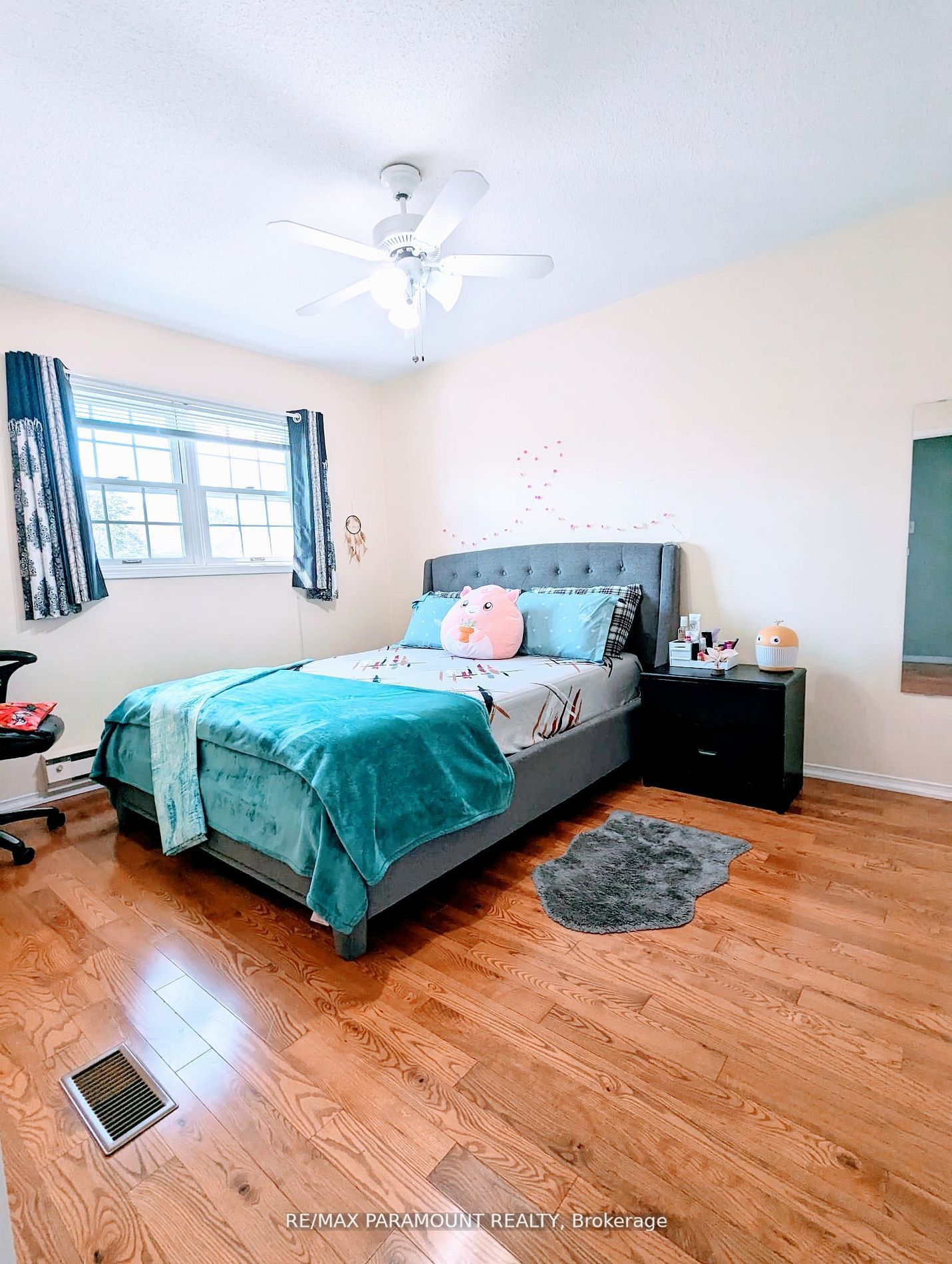 37 Wickstead Crt, #37