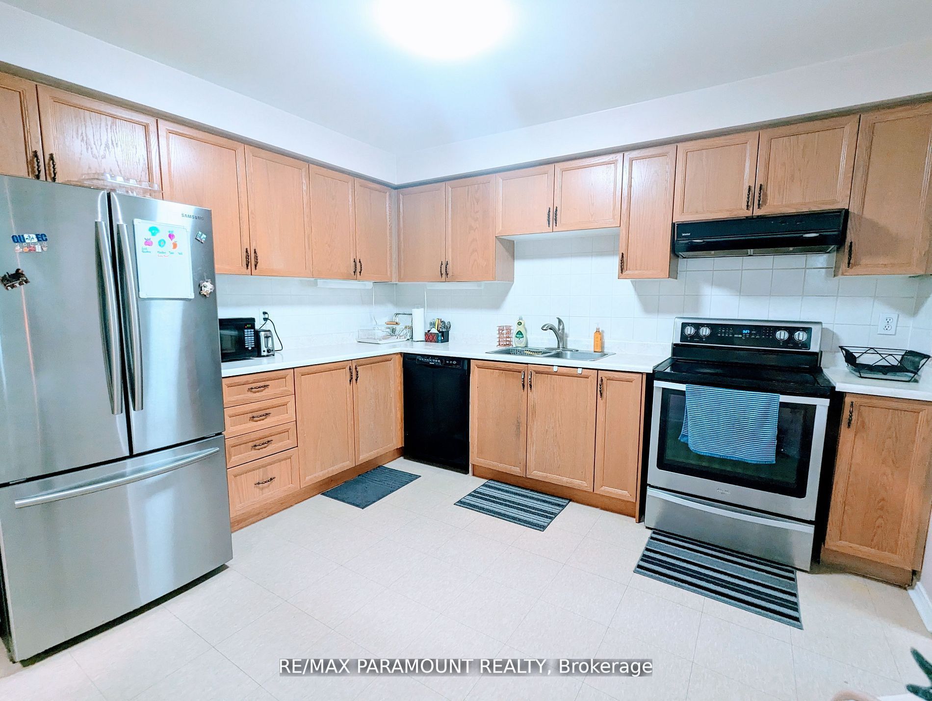 37 Wickstead Crt, #37