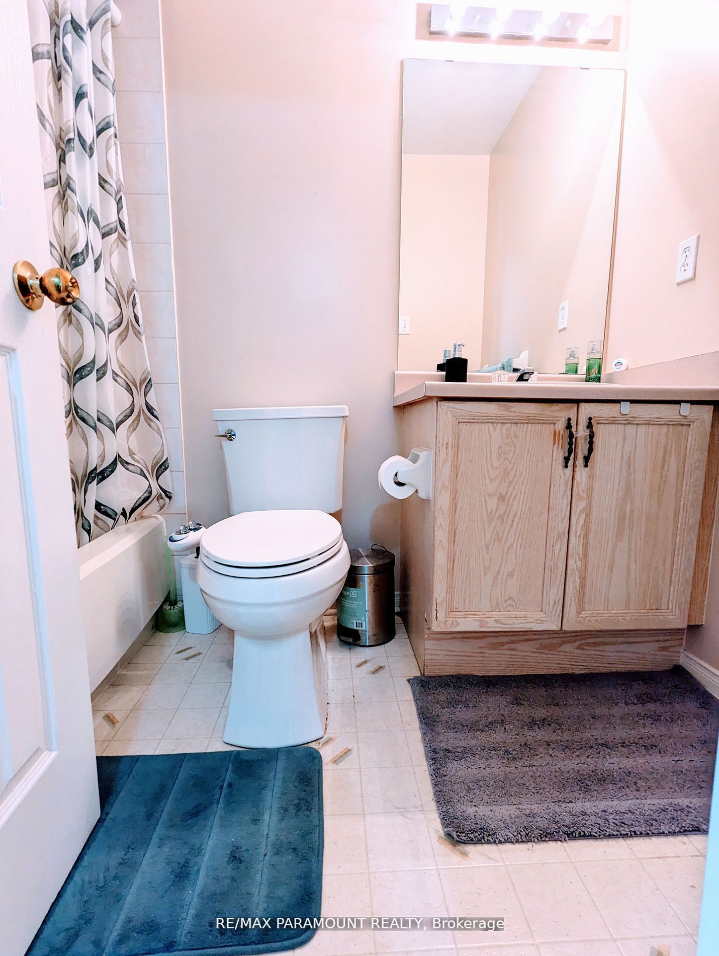 37 Wickstead Crt, #37