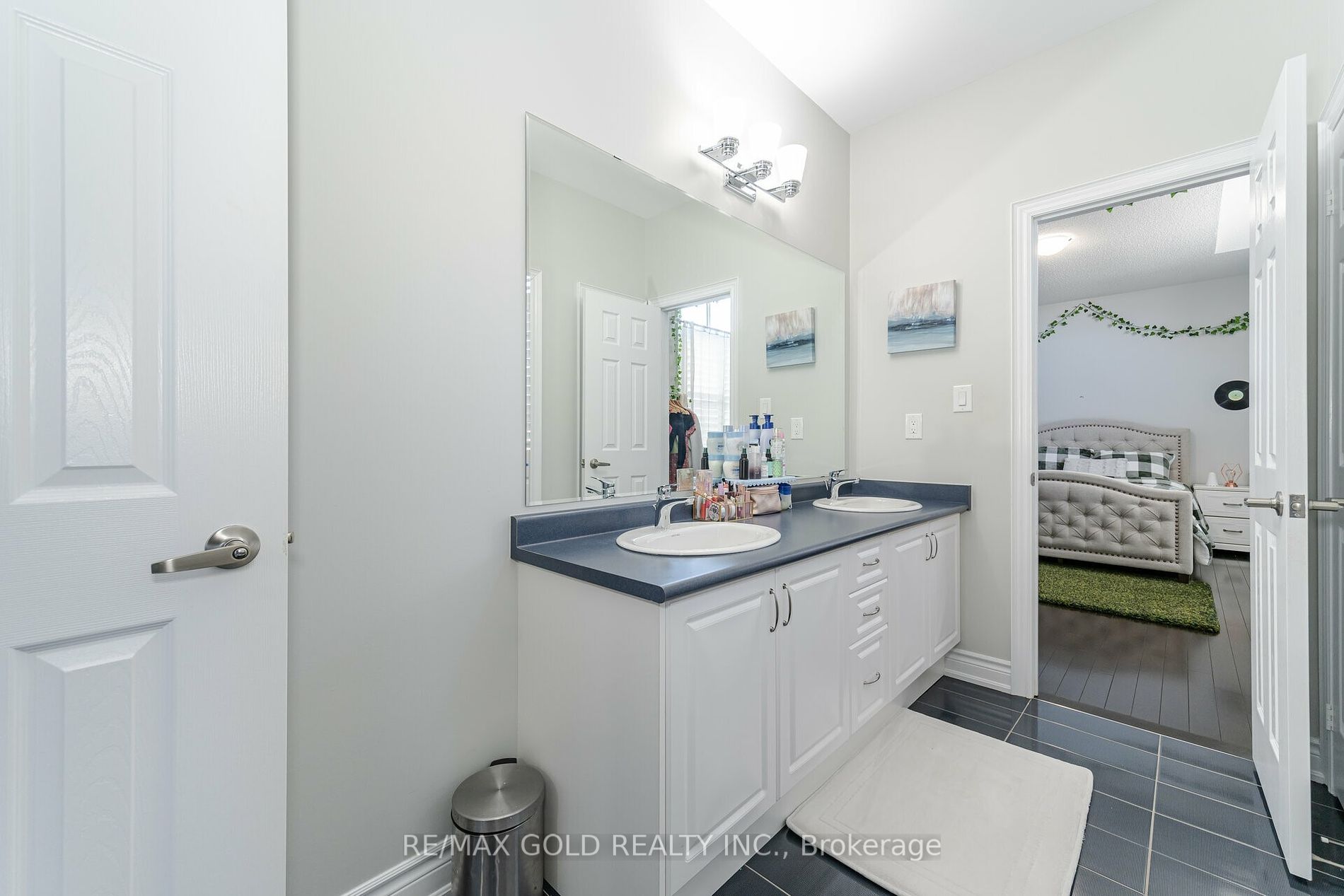 71 Squire Ellis Drive