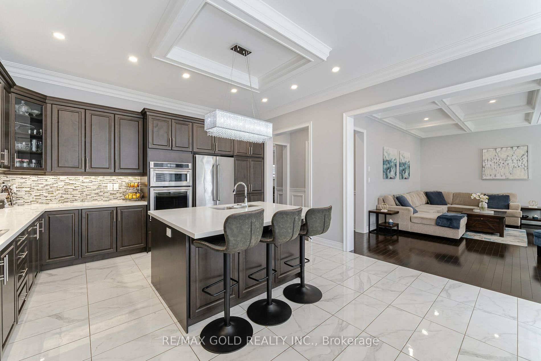 71 Squire Ellis Drive
