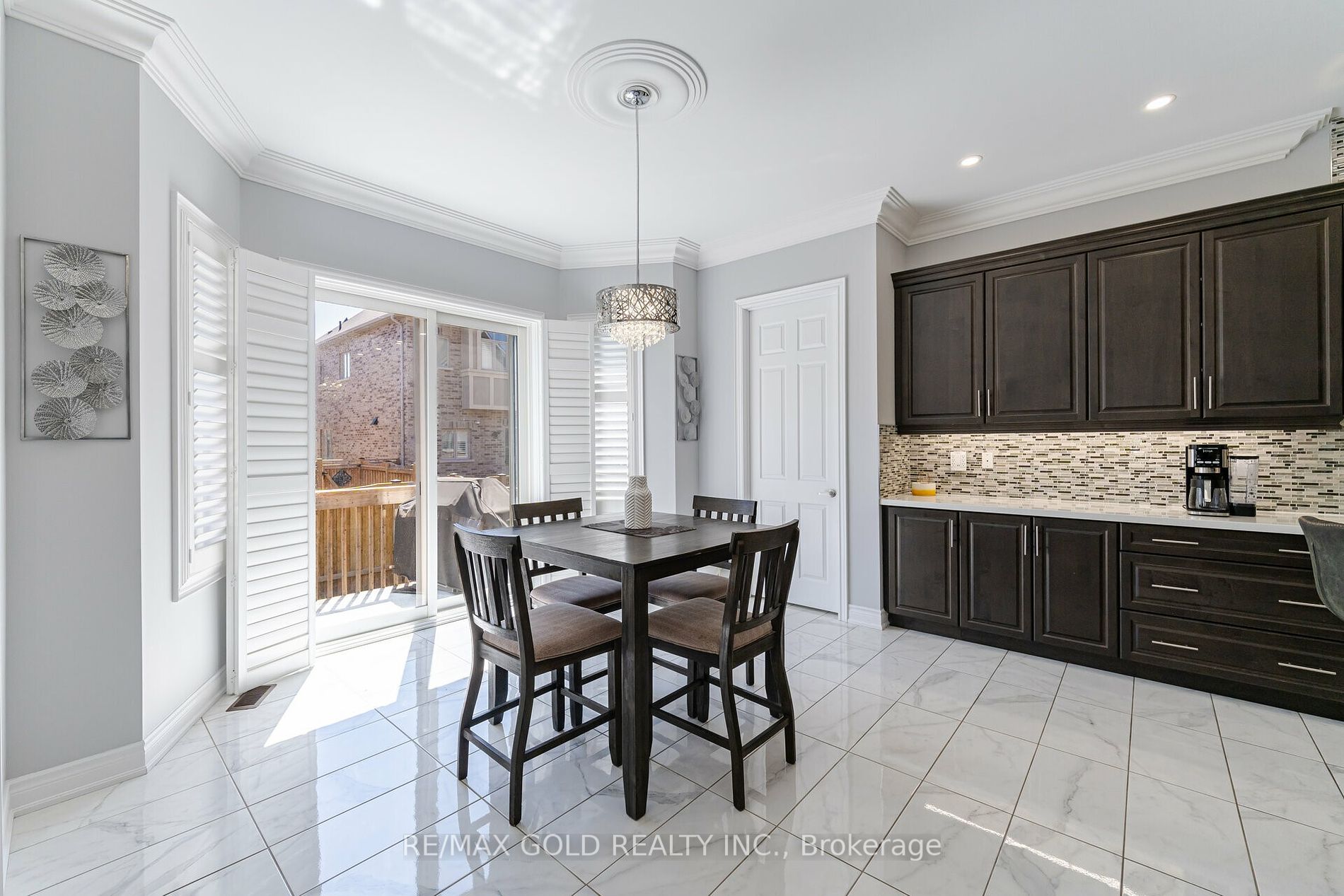 71 Squire Ellis Drive