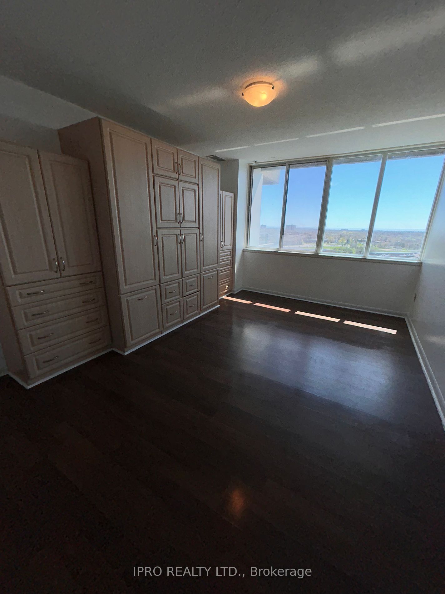 1300 Mississauga Valley Blvd, #1405