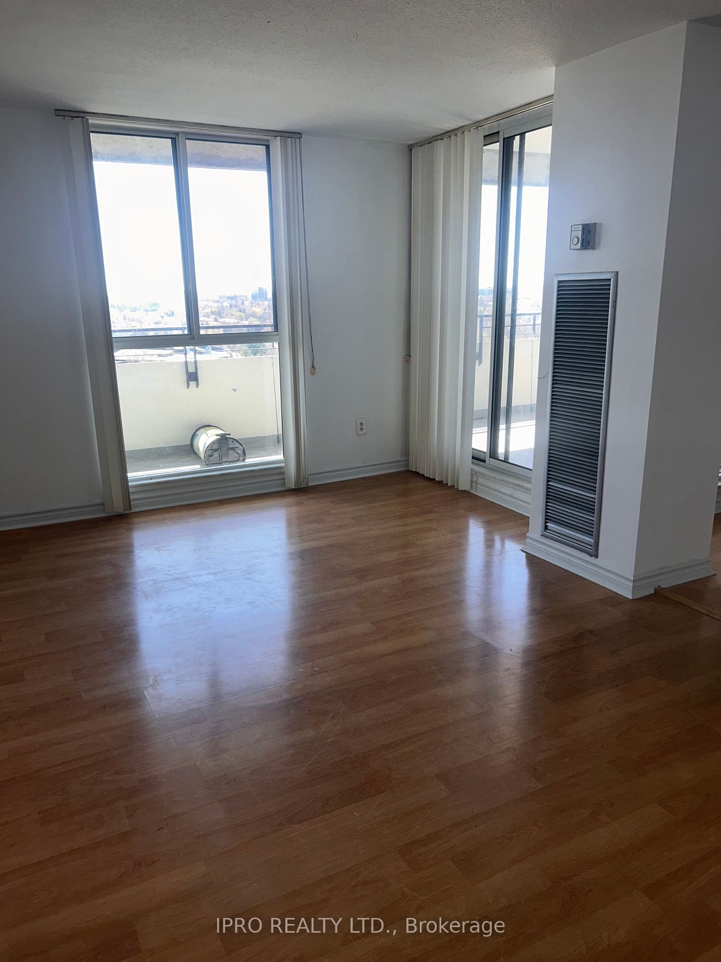 1300 Mississauga Valley Blvd, #1405