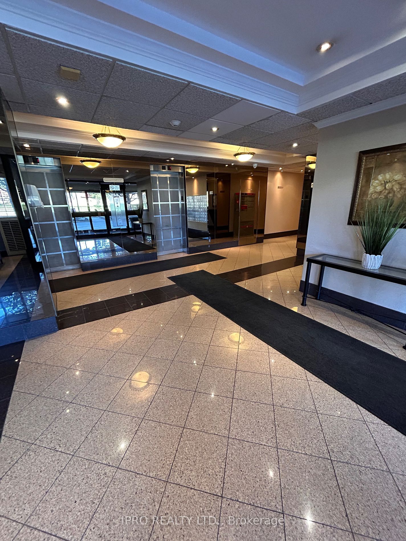 1300 Mississauga Valley Blvd, #1405