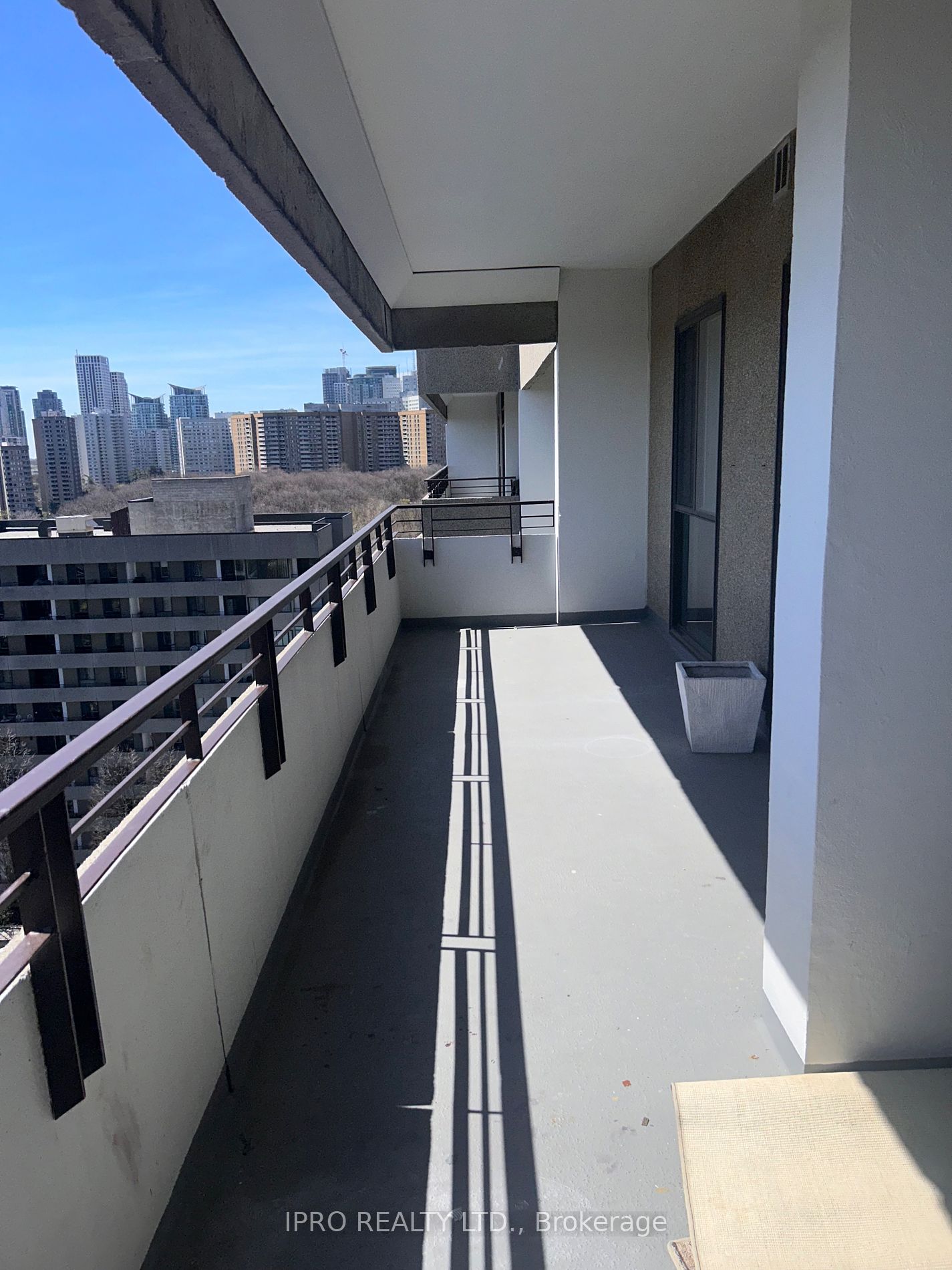 1300 Mississauga Valley Blvd, #1405