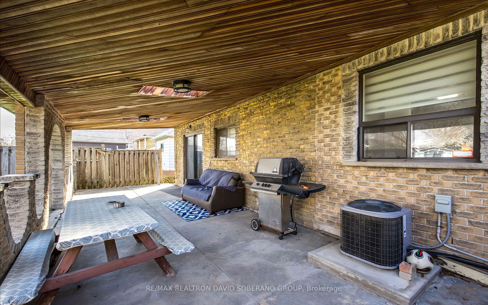 128 Gilley Road N