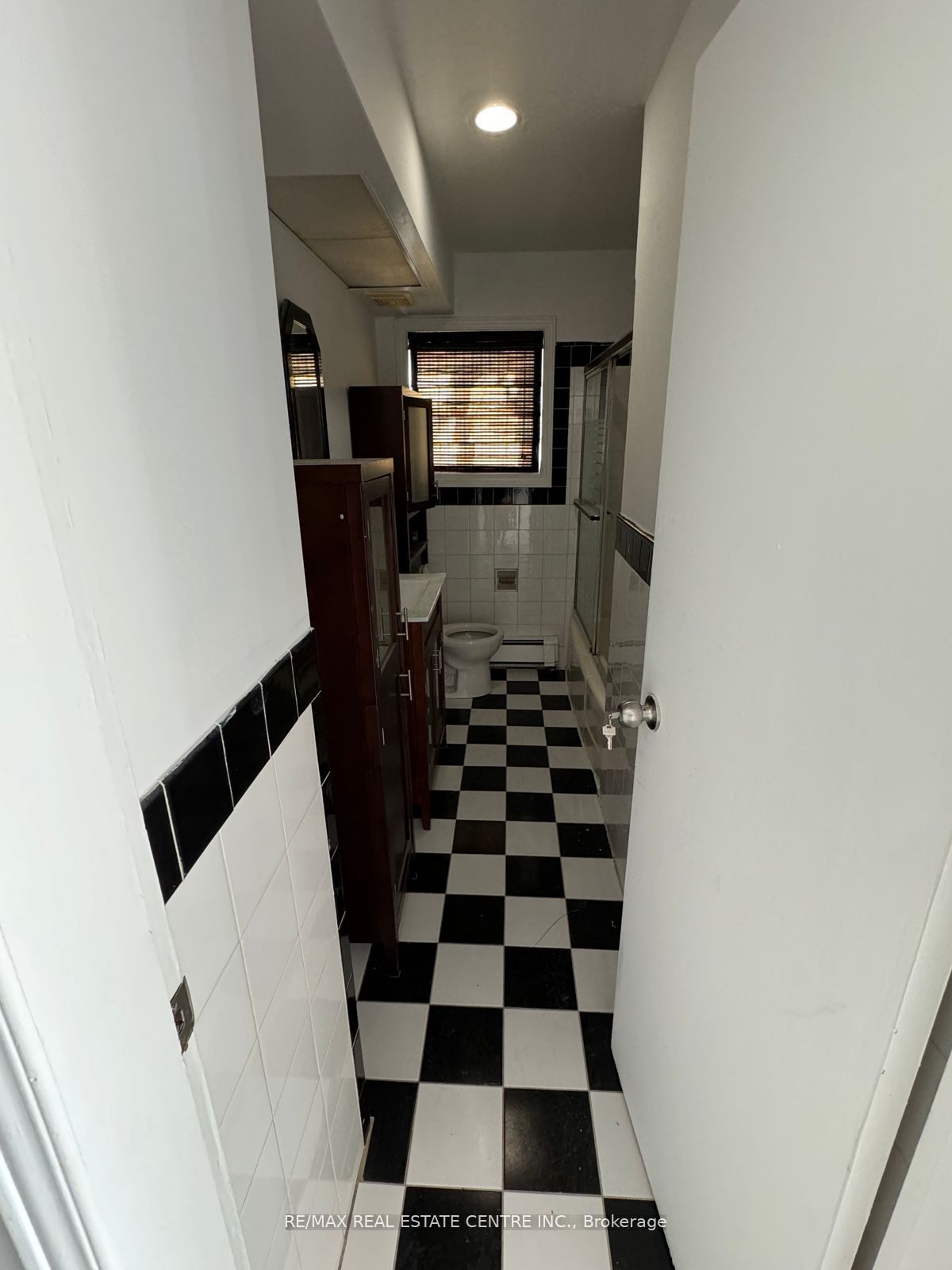 76 Thirty Eighth Street