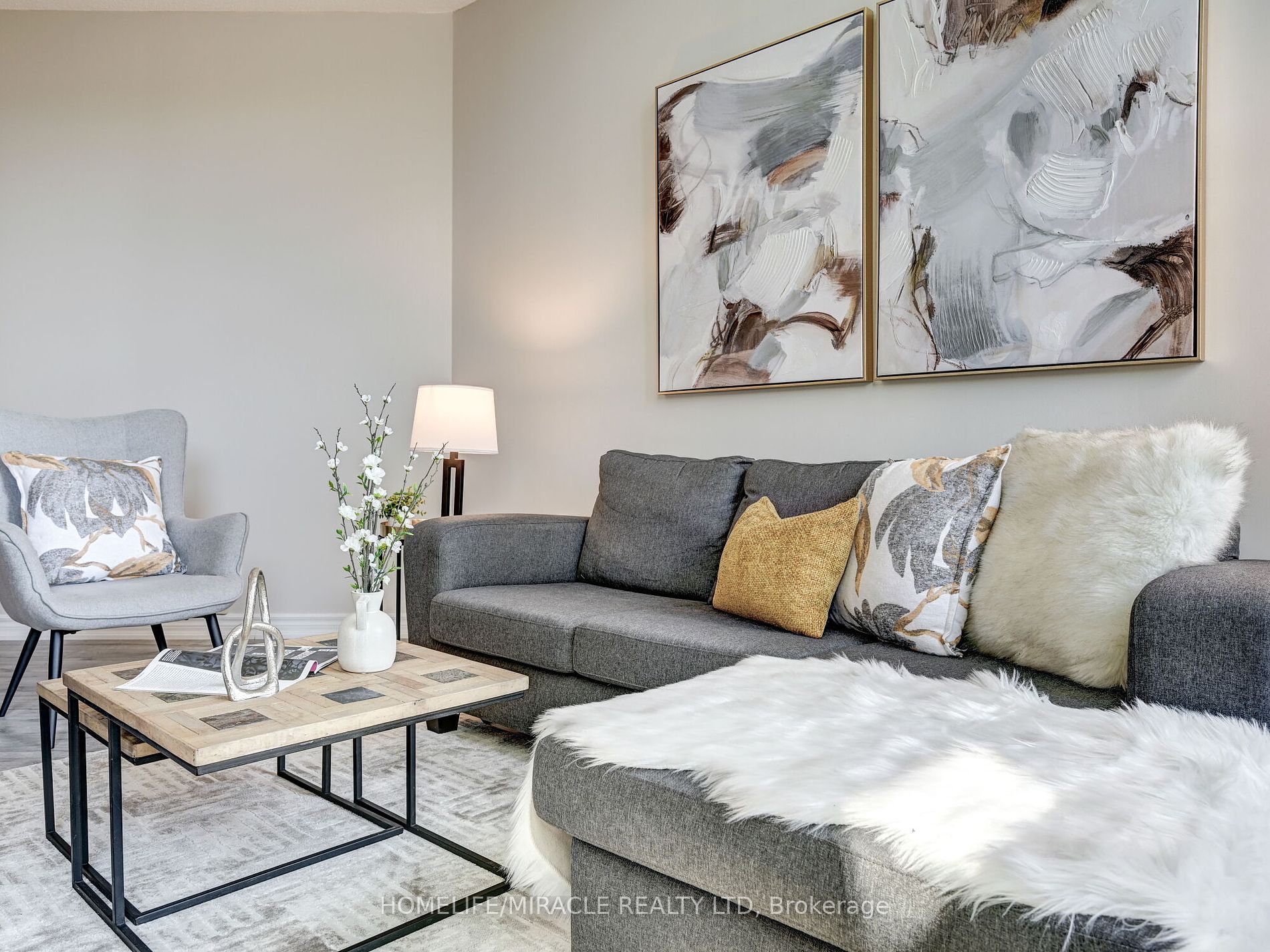220 Burnhamthorpe Road W, #913