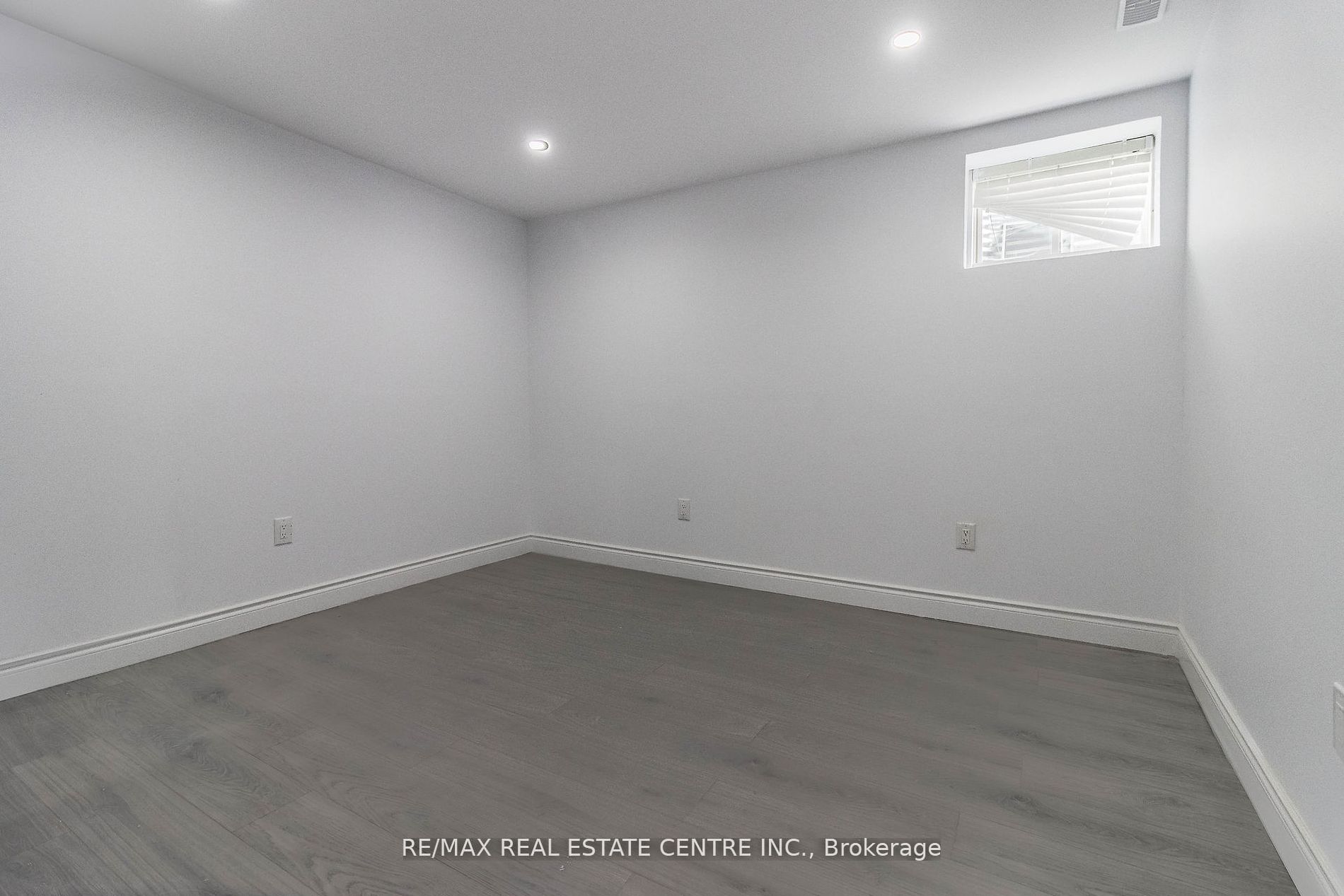 72 Circus Cres