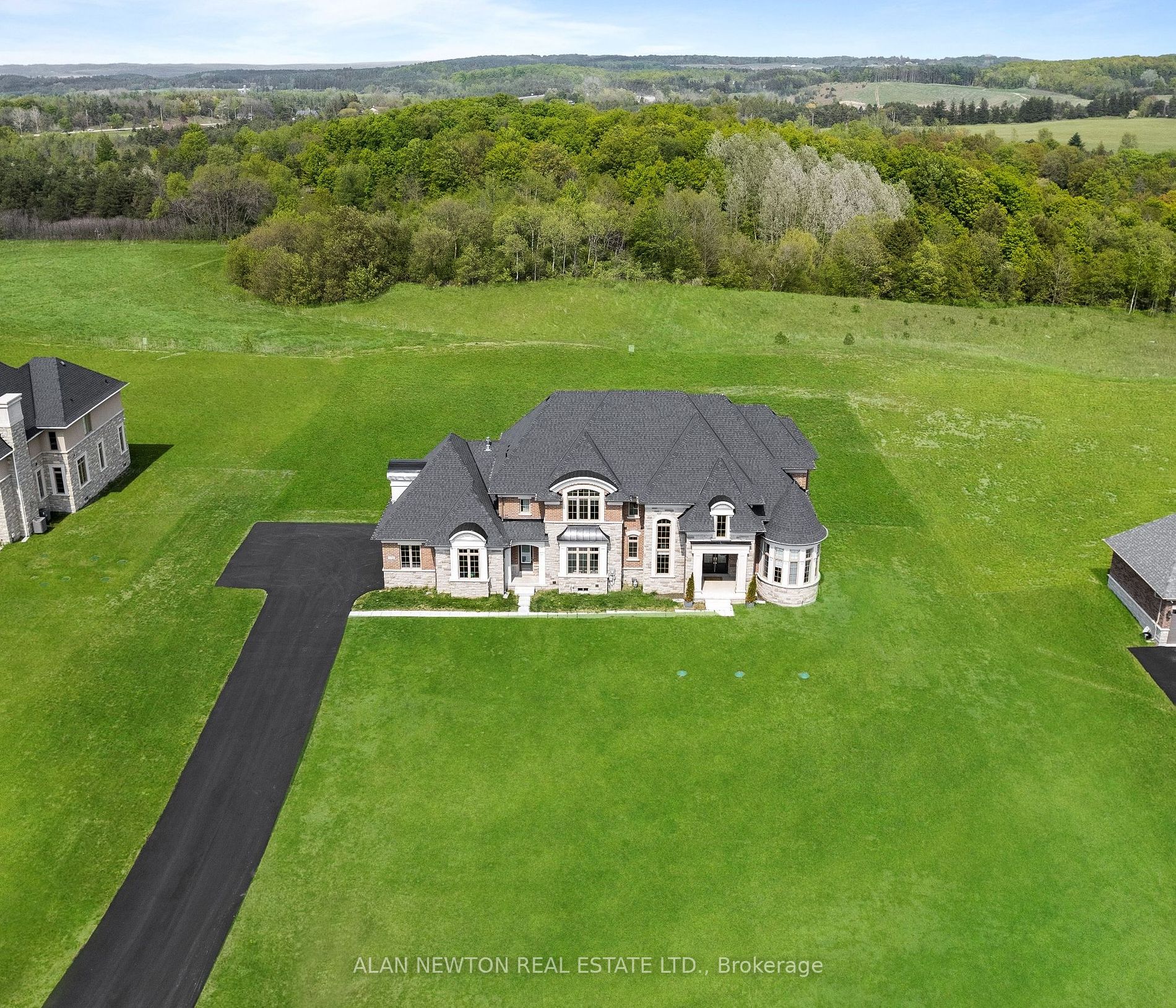 276 Amos Dr