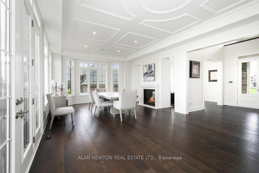276 Amos Dr