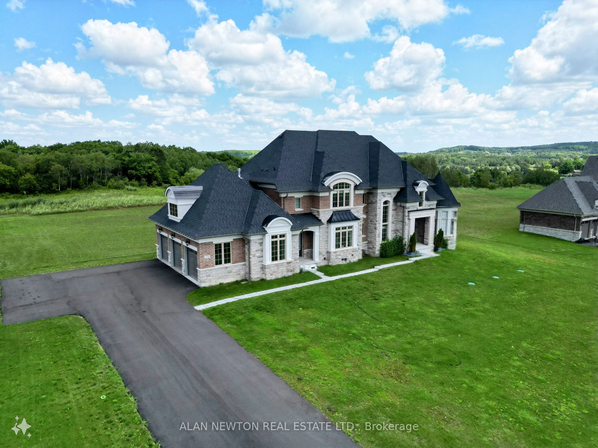 276 Amos Dr