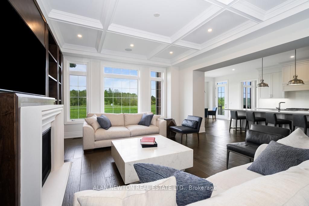 276 Amos Dr