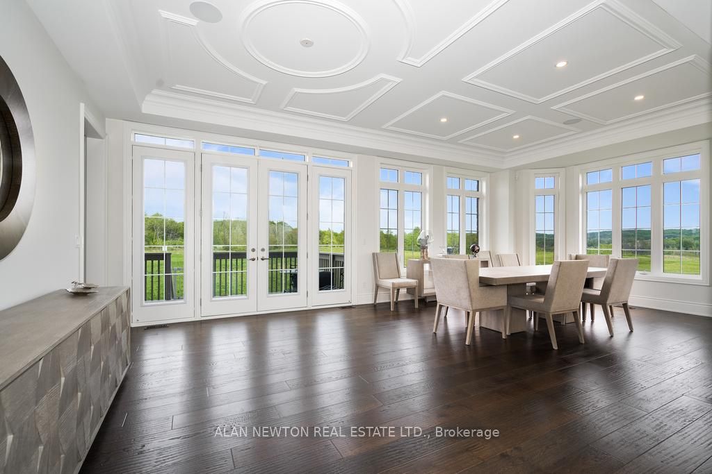 276 Amos Dr