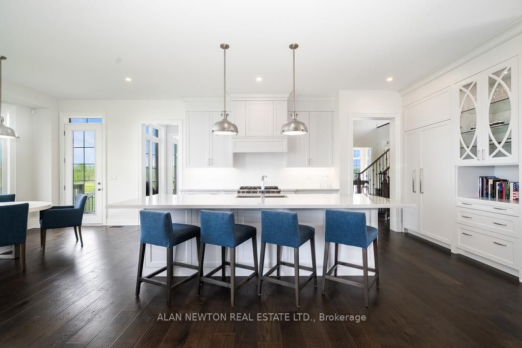276 Amos Dr