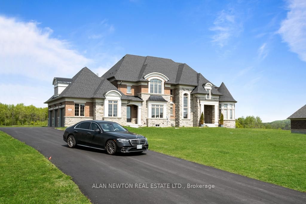 276 Amos Dr