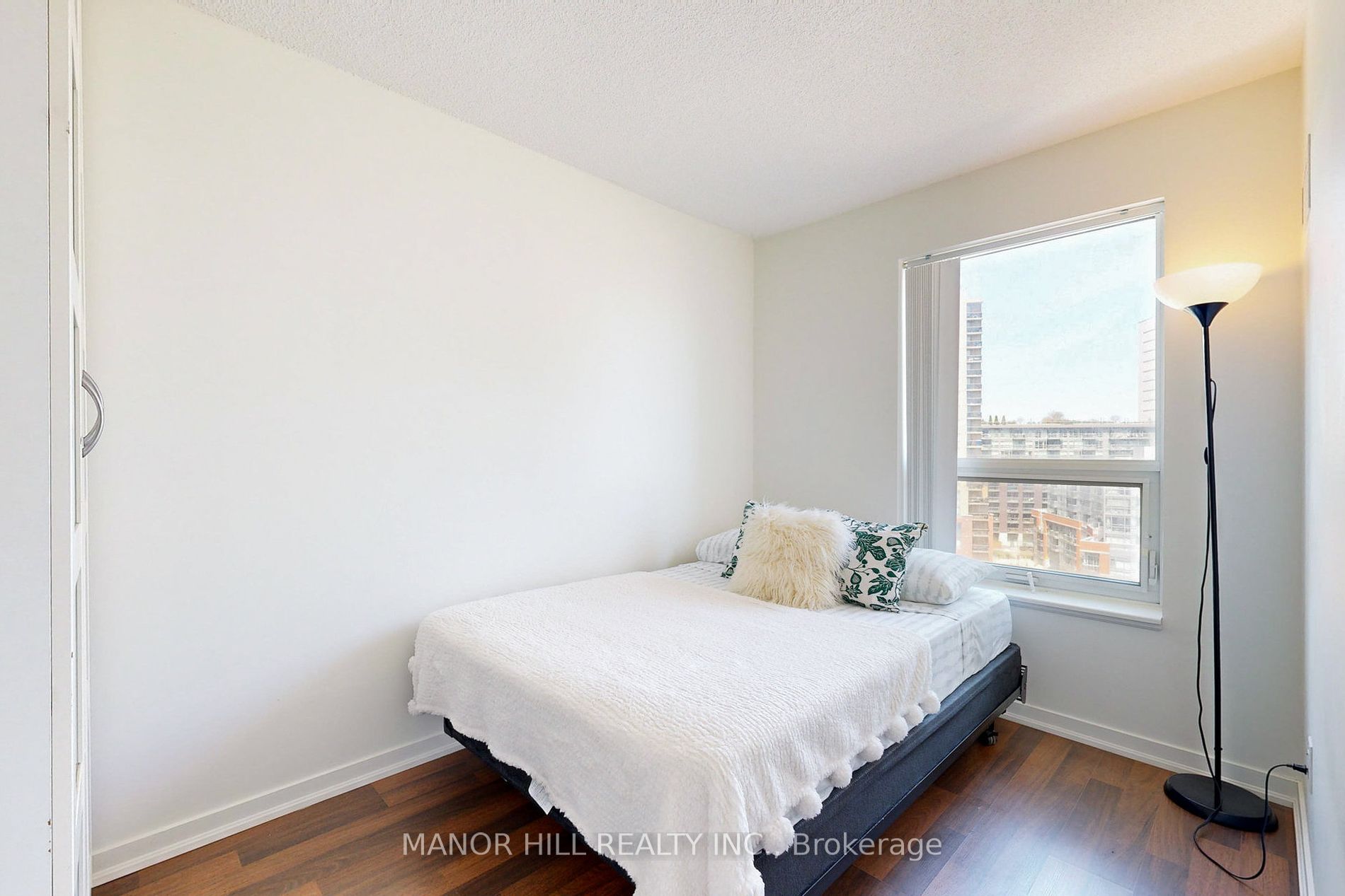 38 Joe Shuster Way, #919