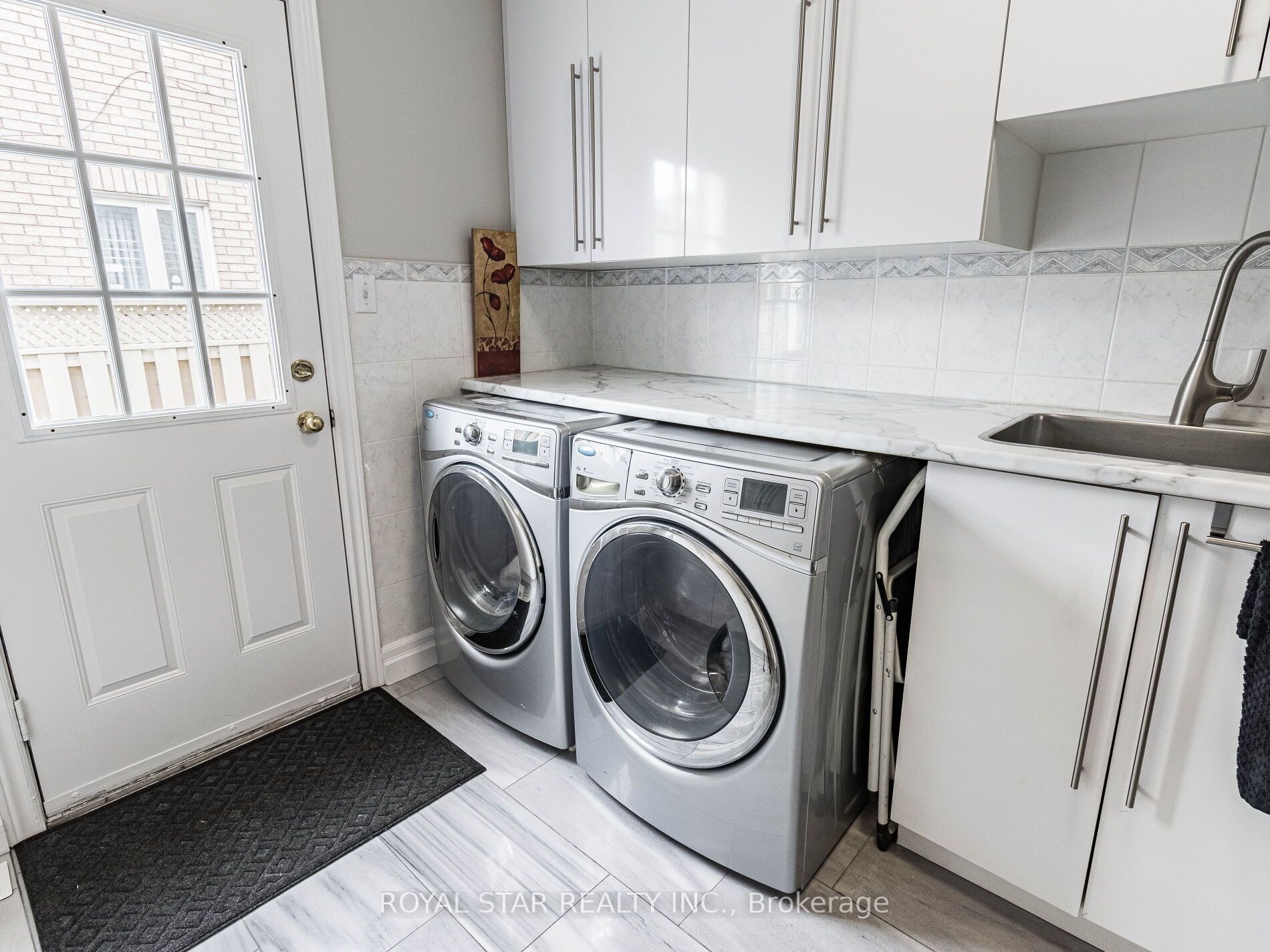 70 Colonel Bertram Rd