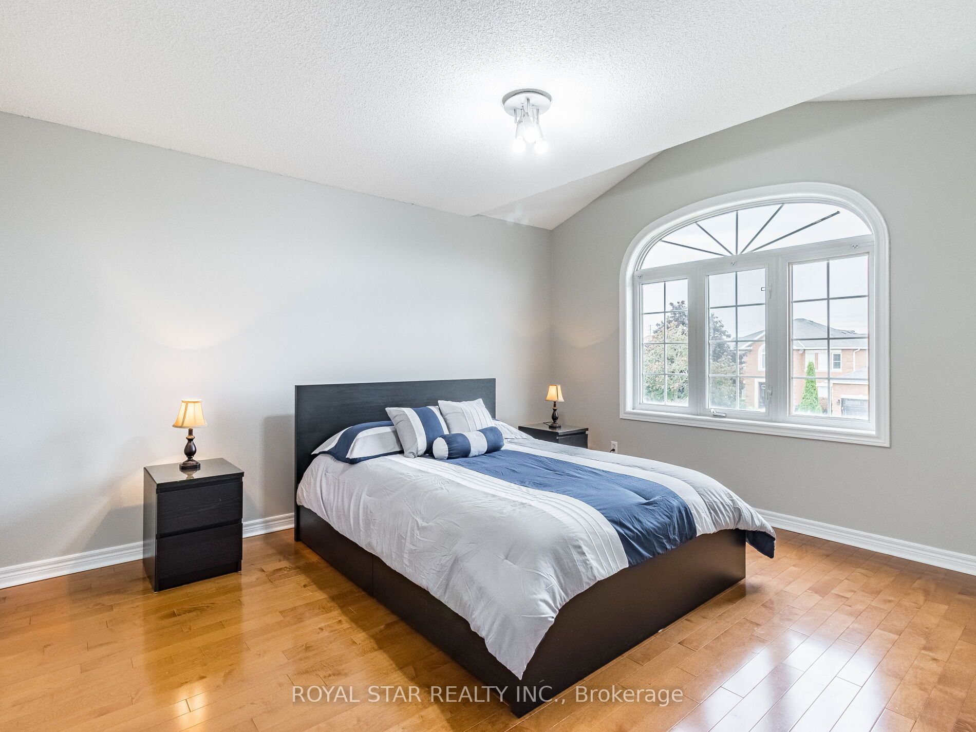 70 Colonel Bertram Rd