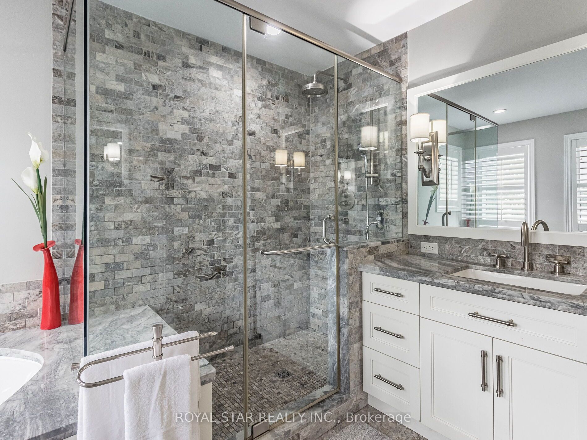 70 Colonel Bertram Rd