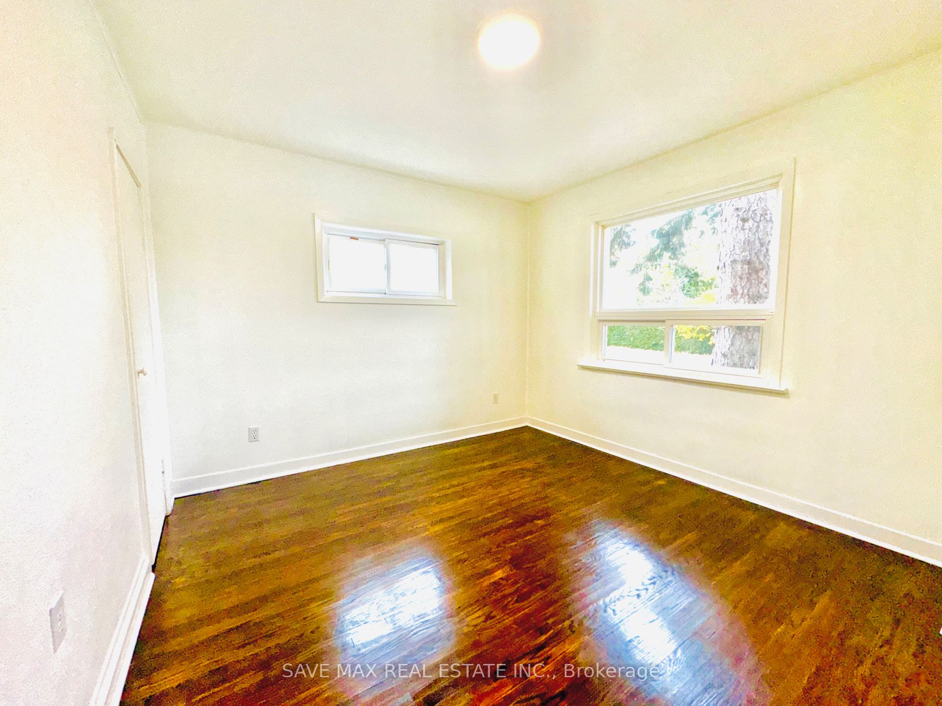 1054 Fergus Ave
