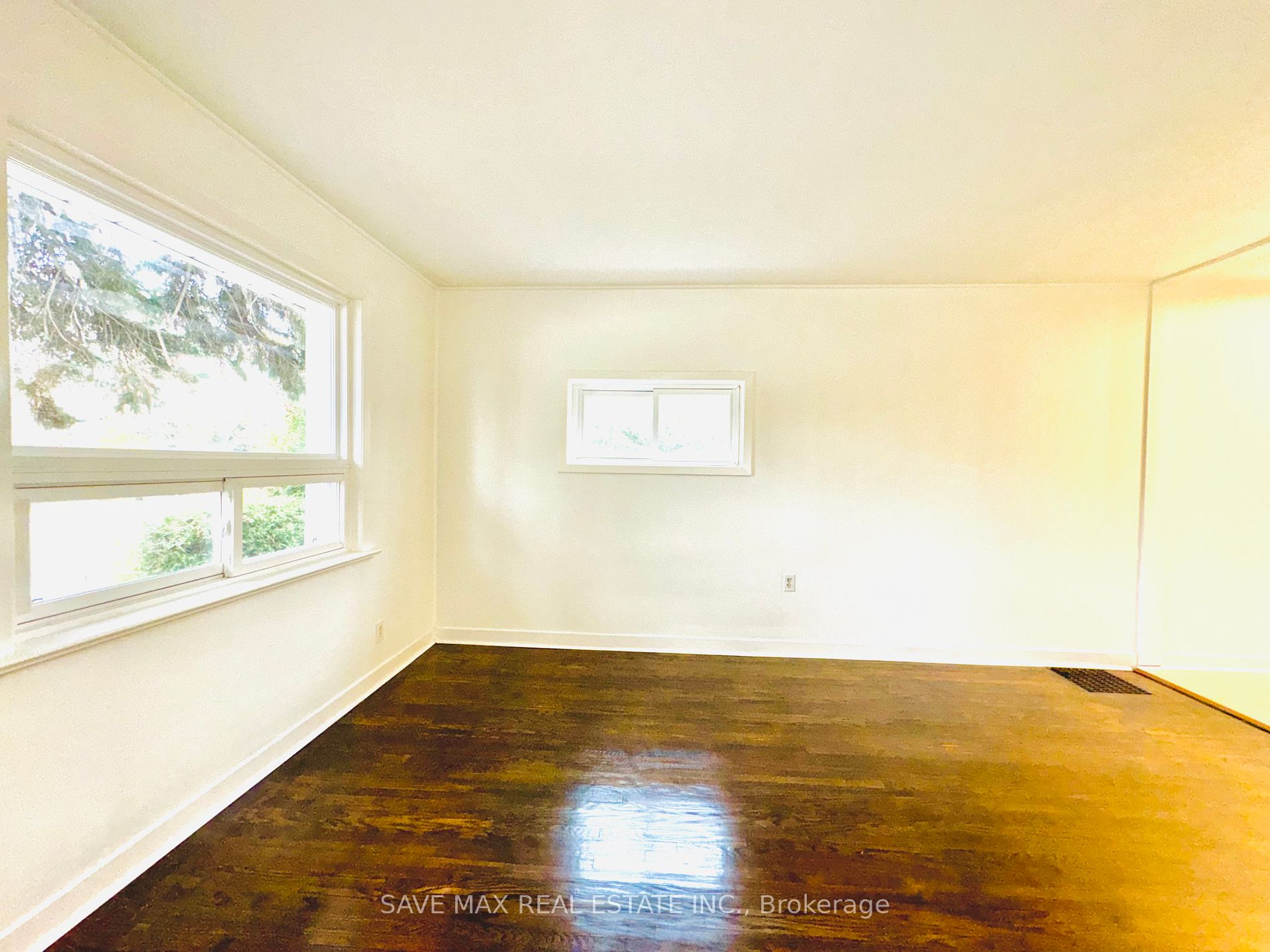 1054 Fergus Ave