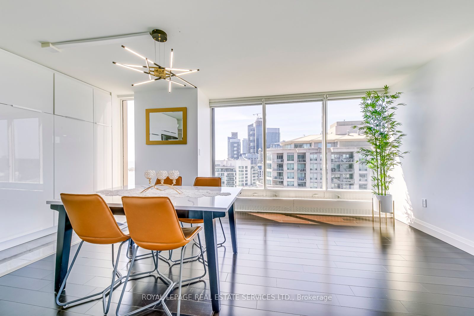 2045 Lake Shore Boulevard W #1607