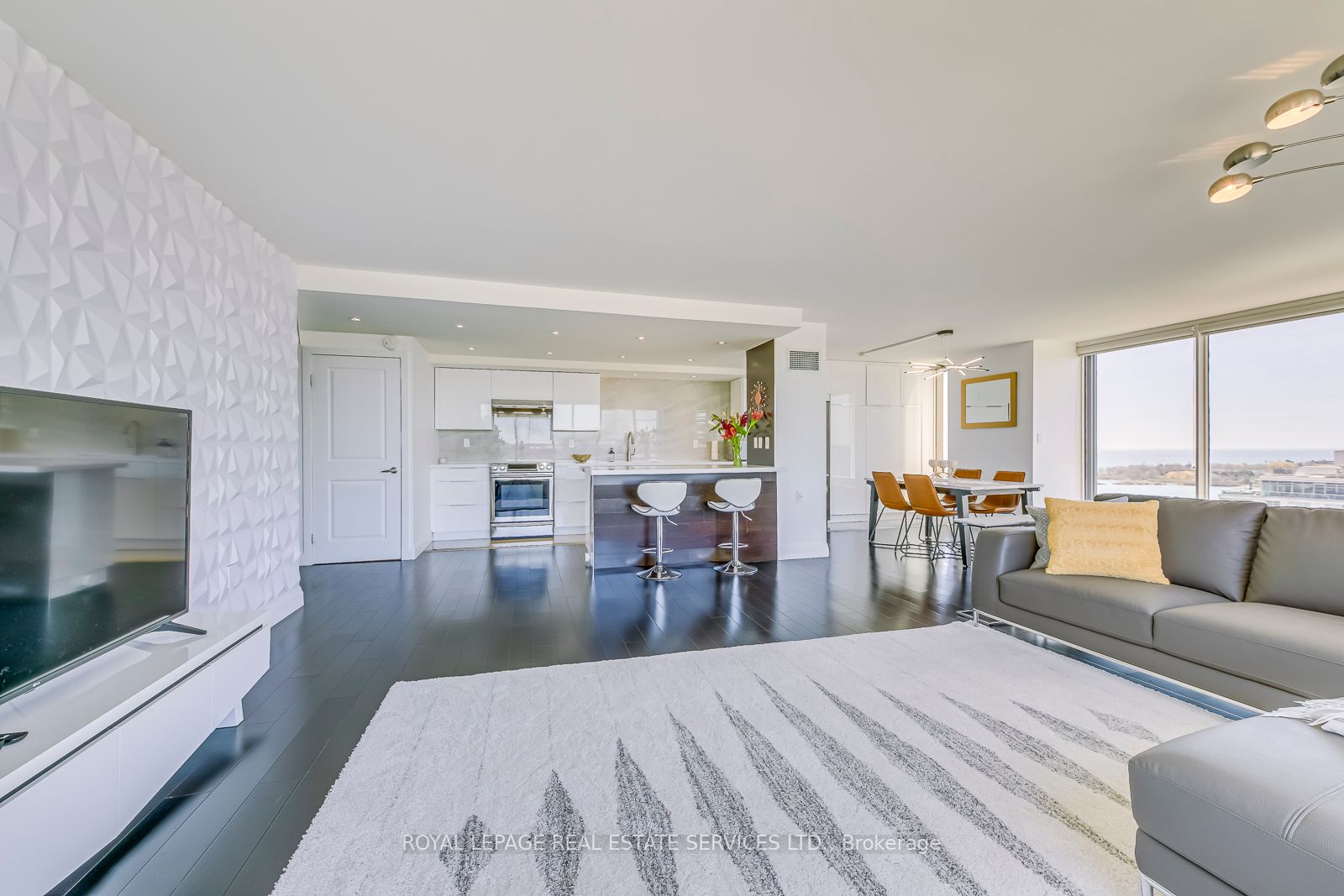 2045 Lake Shore Boulevard W #1607