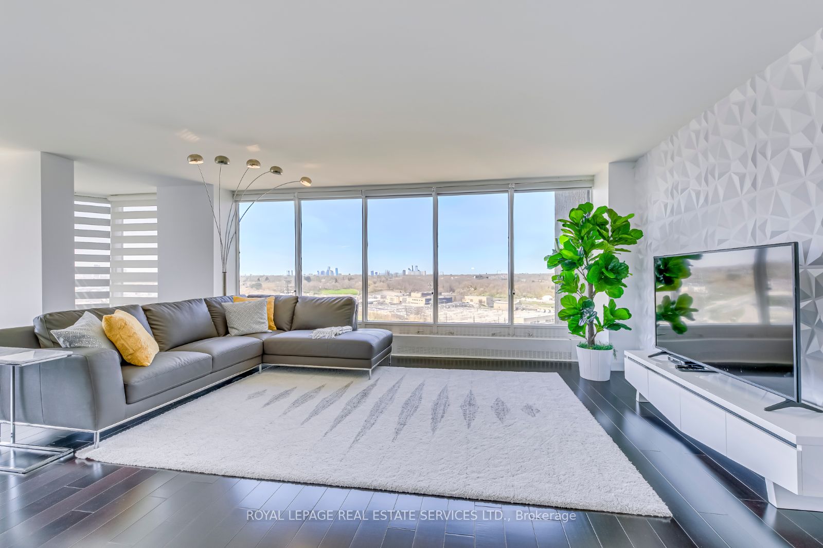 2045 Lake Shore Boulevard W #1607