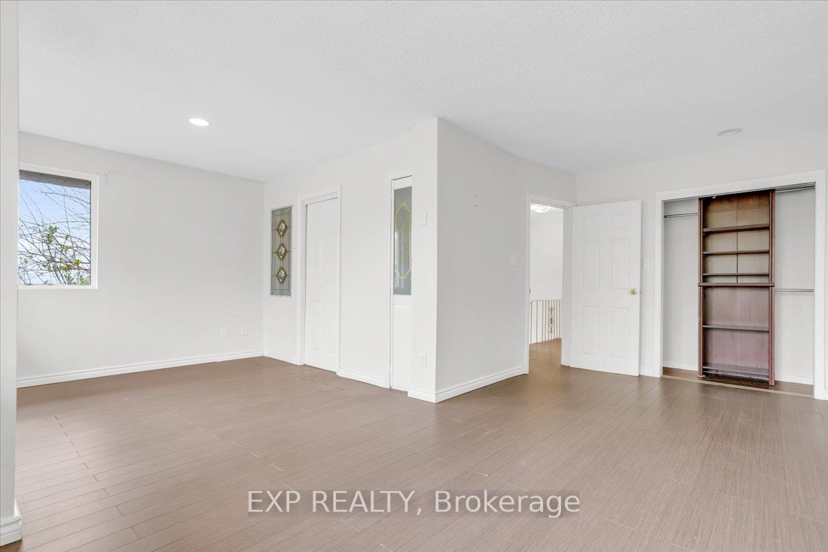208 Lake Promenade