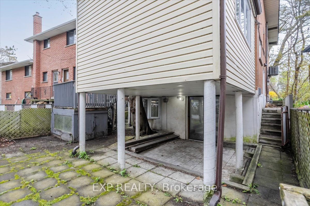 208 Lake Promenade