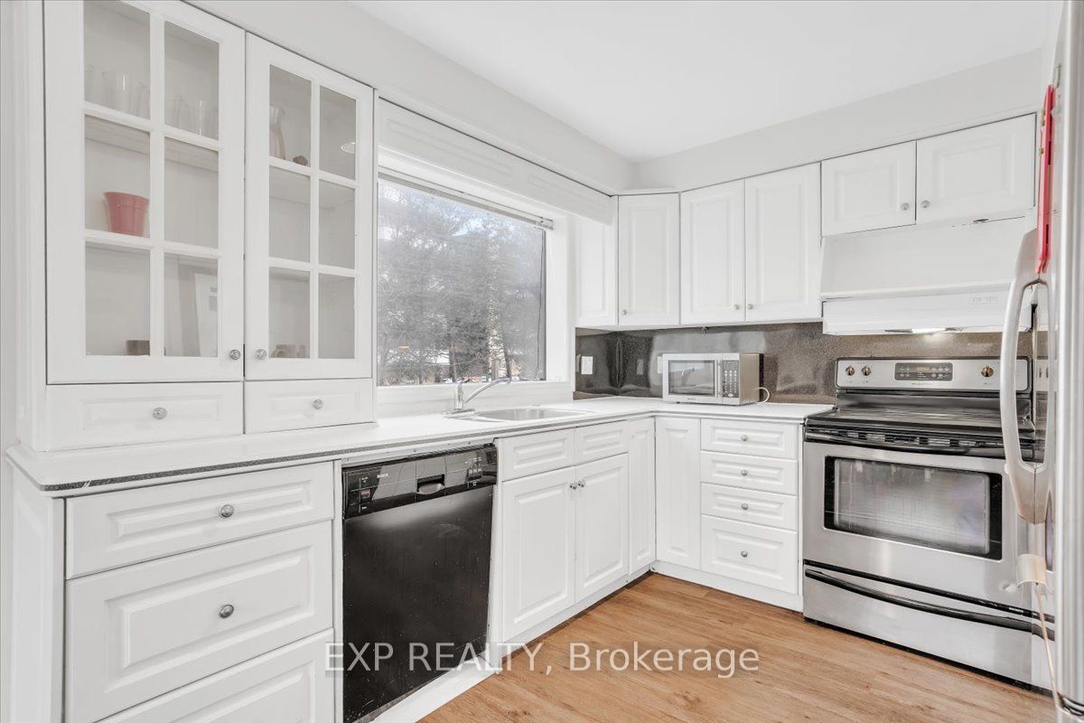 208 Lake Promenade