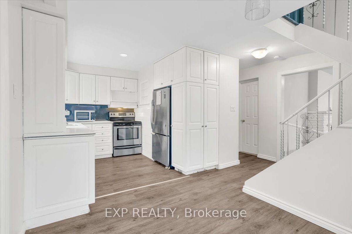 208 Lake Promenade