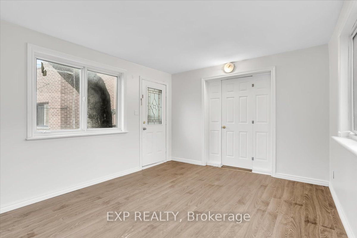 208 Lake Promenade