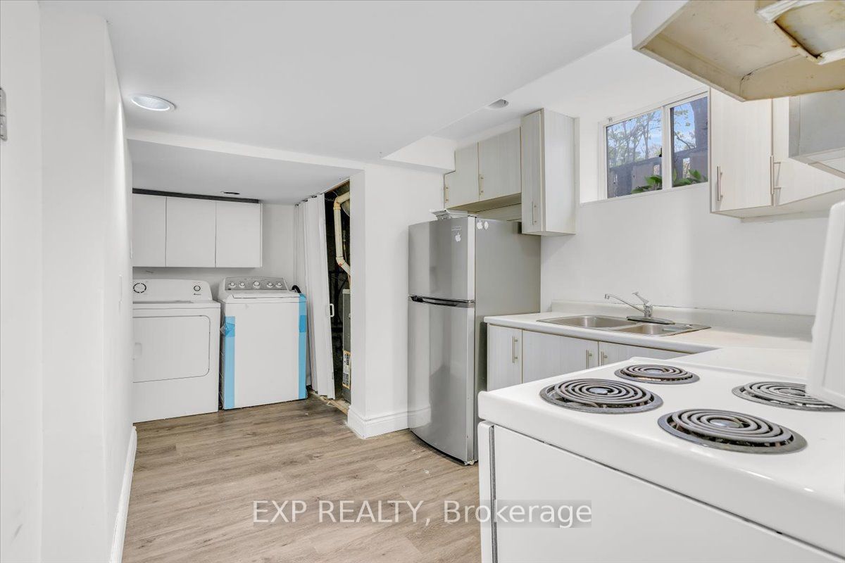 208 Lake Promenade