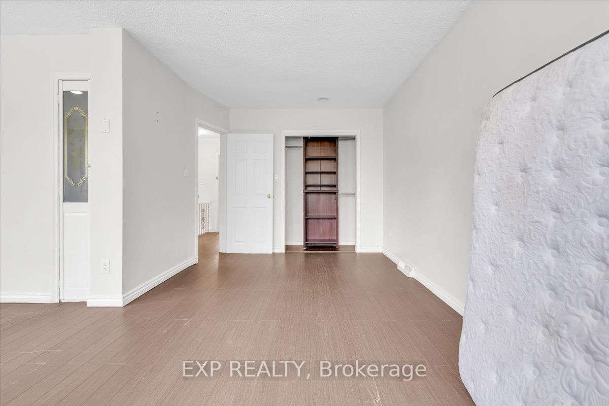 208 Lake Promenade