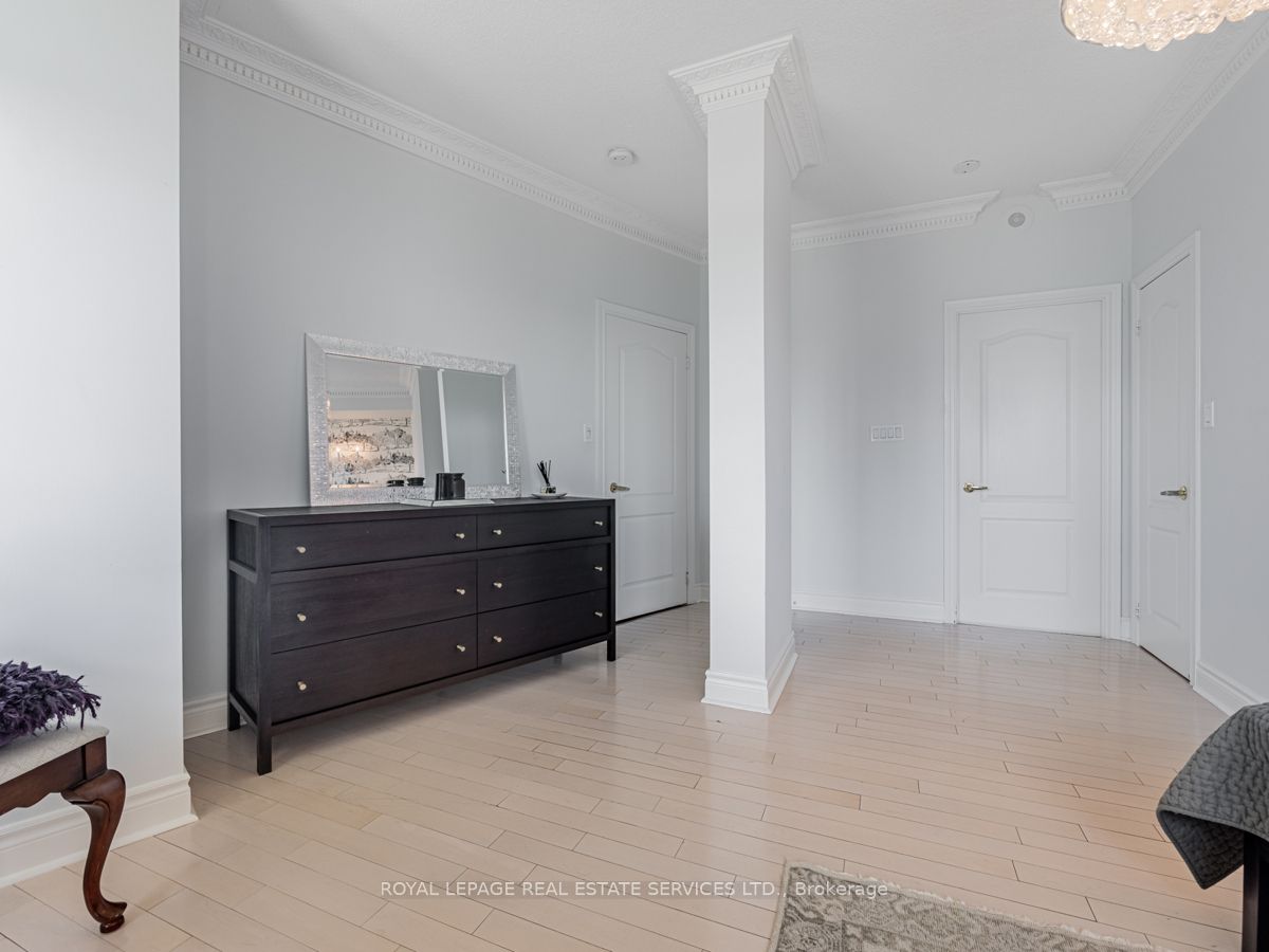 2111 Lake Shore Blvd W, #Lph 8