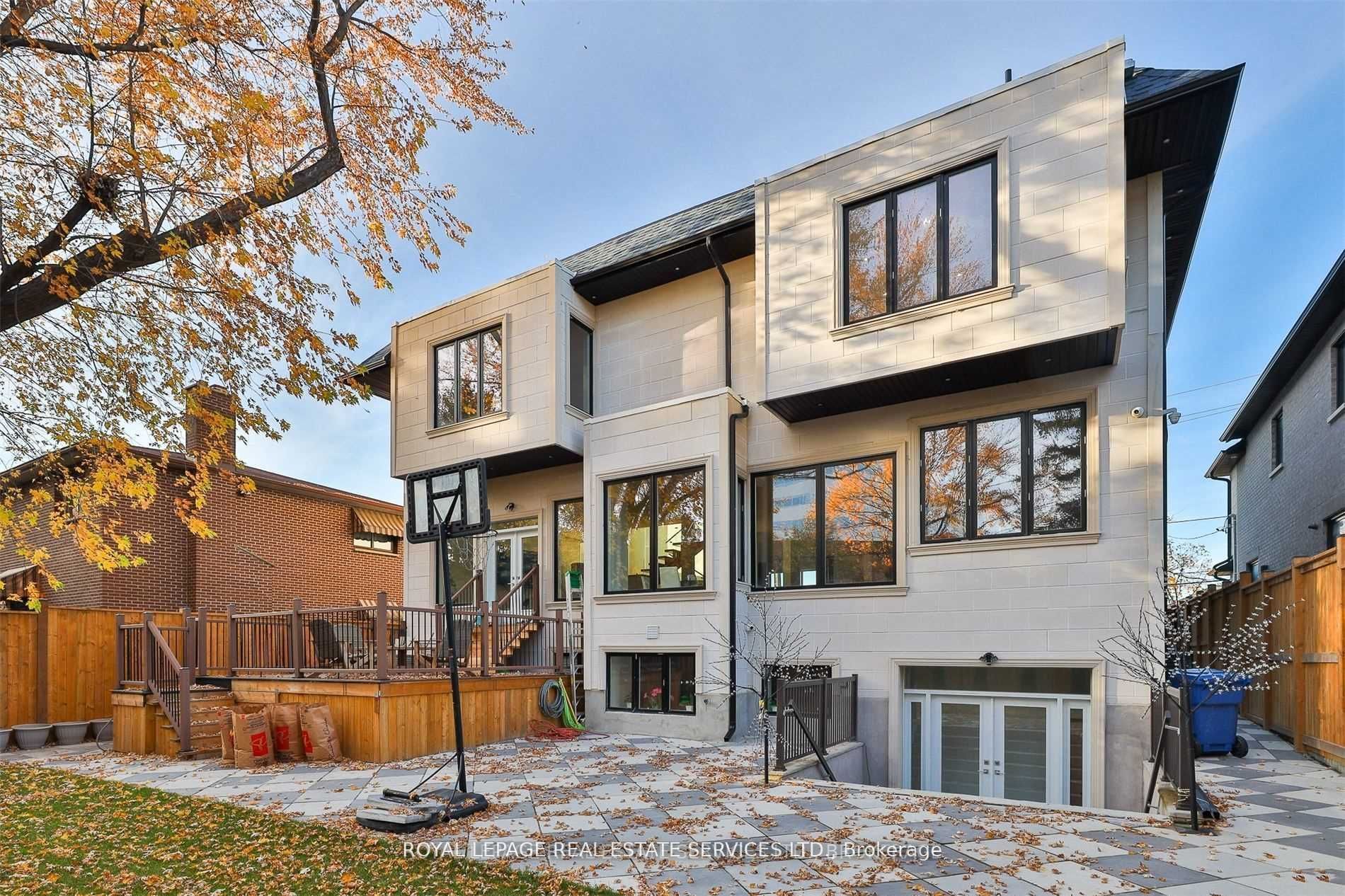 61 Dane Ave