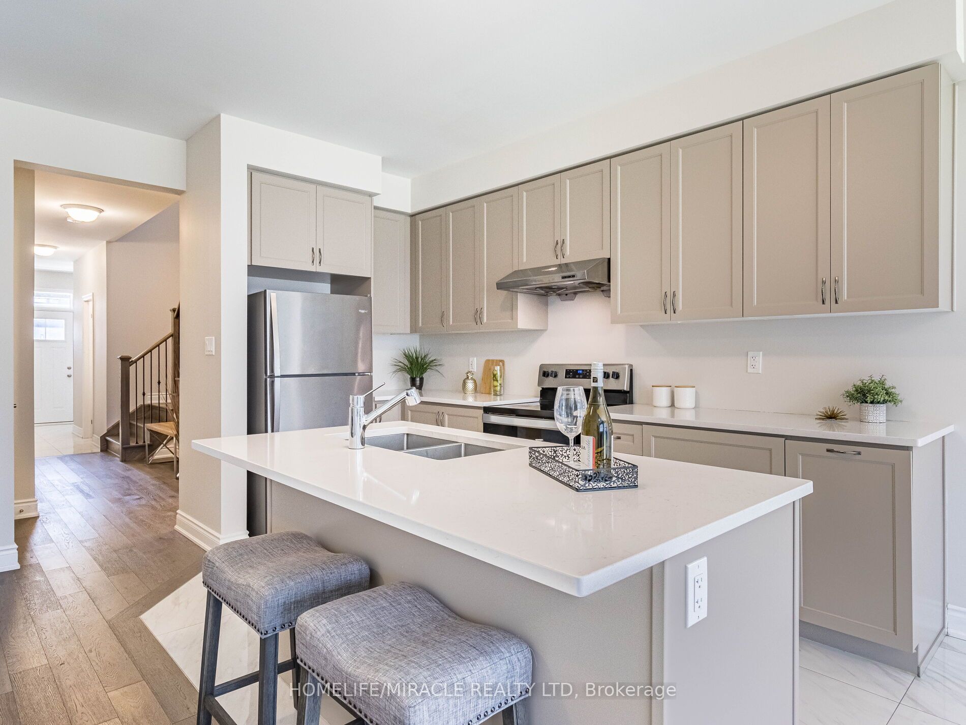 43 Spinland St