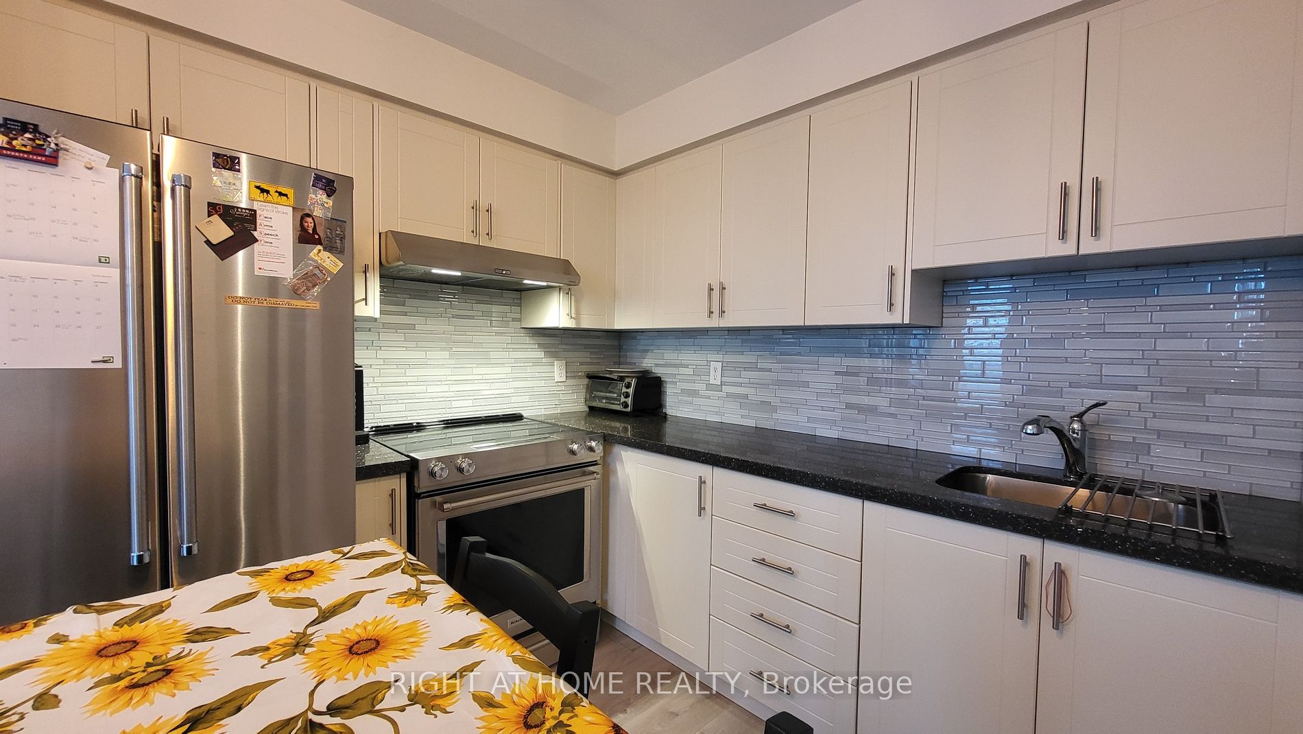 2545 Erin Centre Blvd, #1704