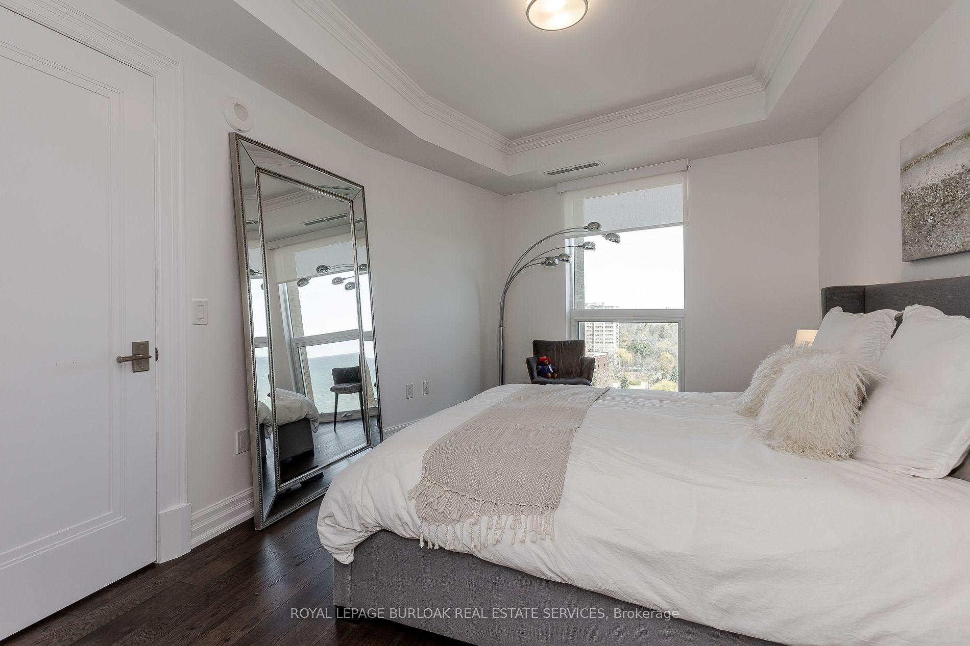 2060 Lakeshore Rd, #1303