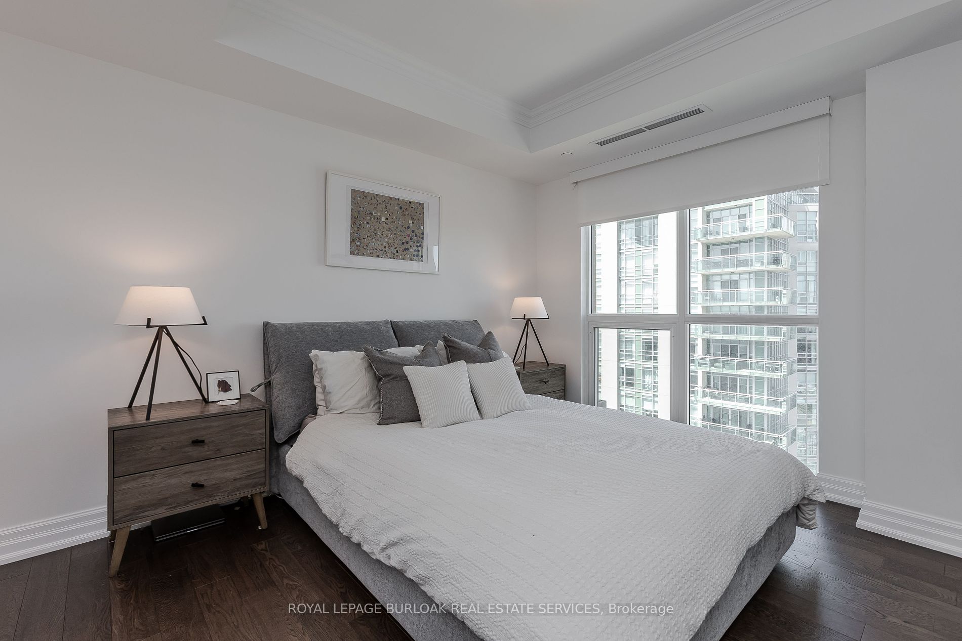2060 Lakeshore Rd, #1303