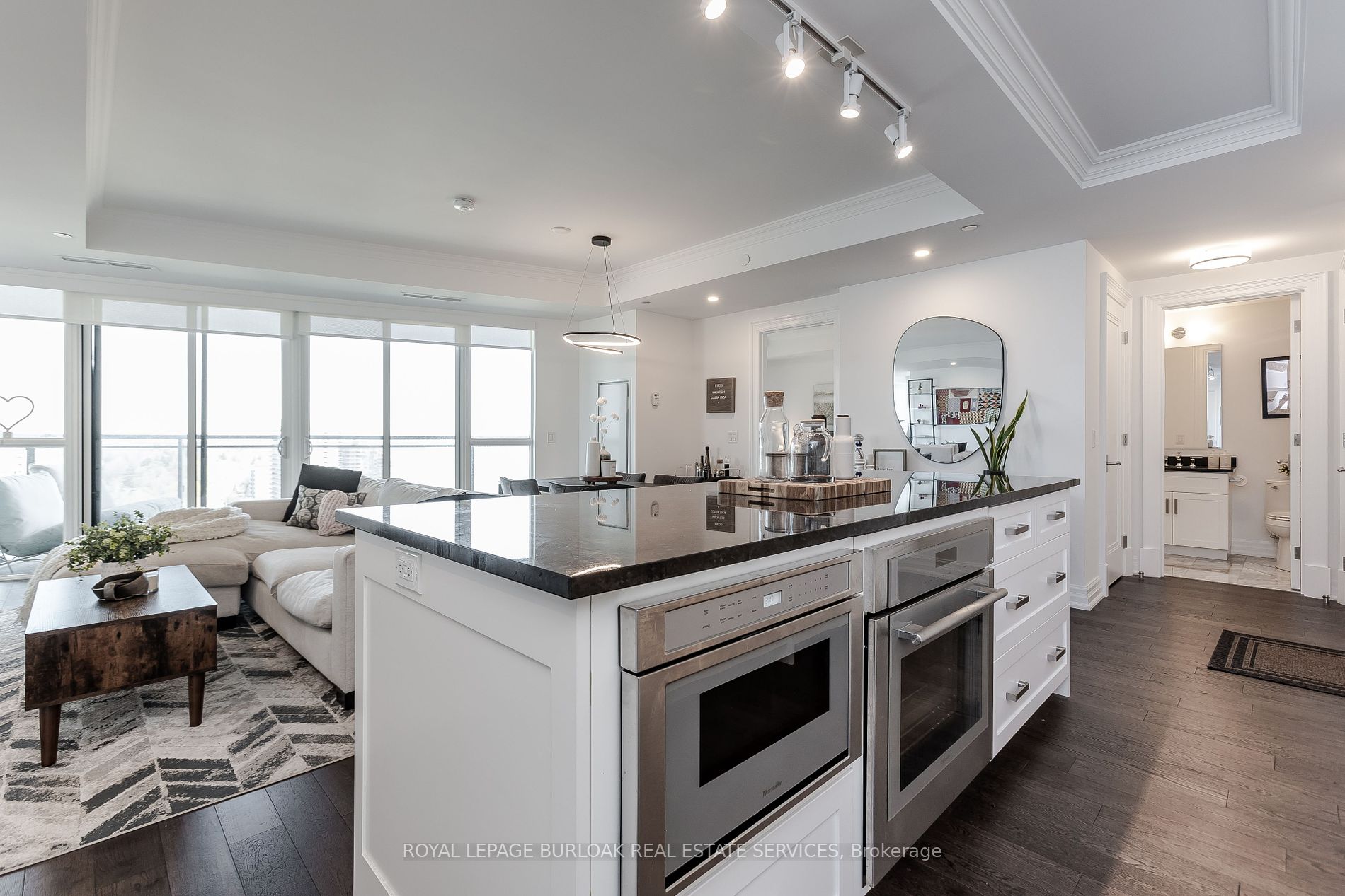2060 Lakeshore Rd, #1303