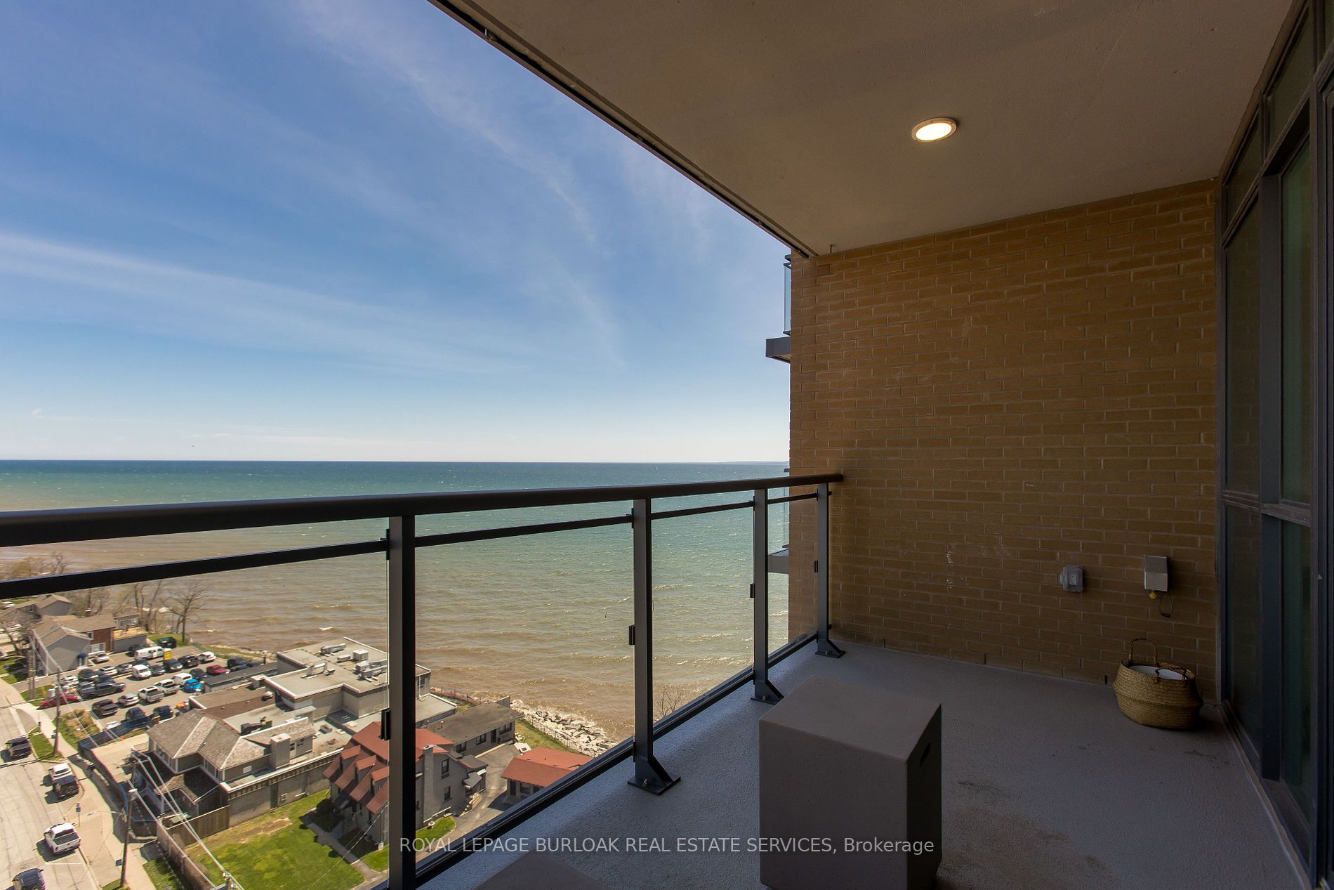 2060 Lakeshore Rd, #1303