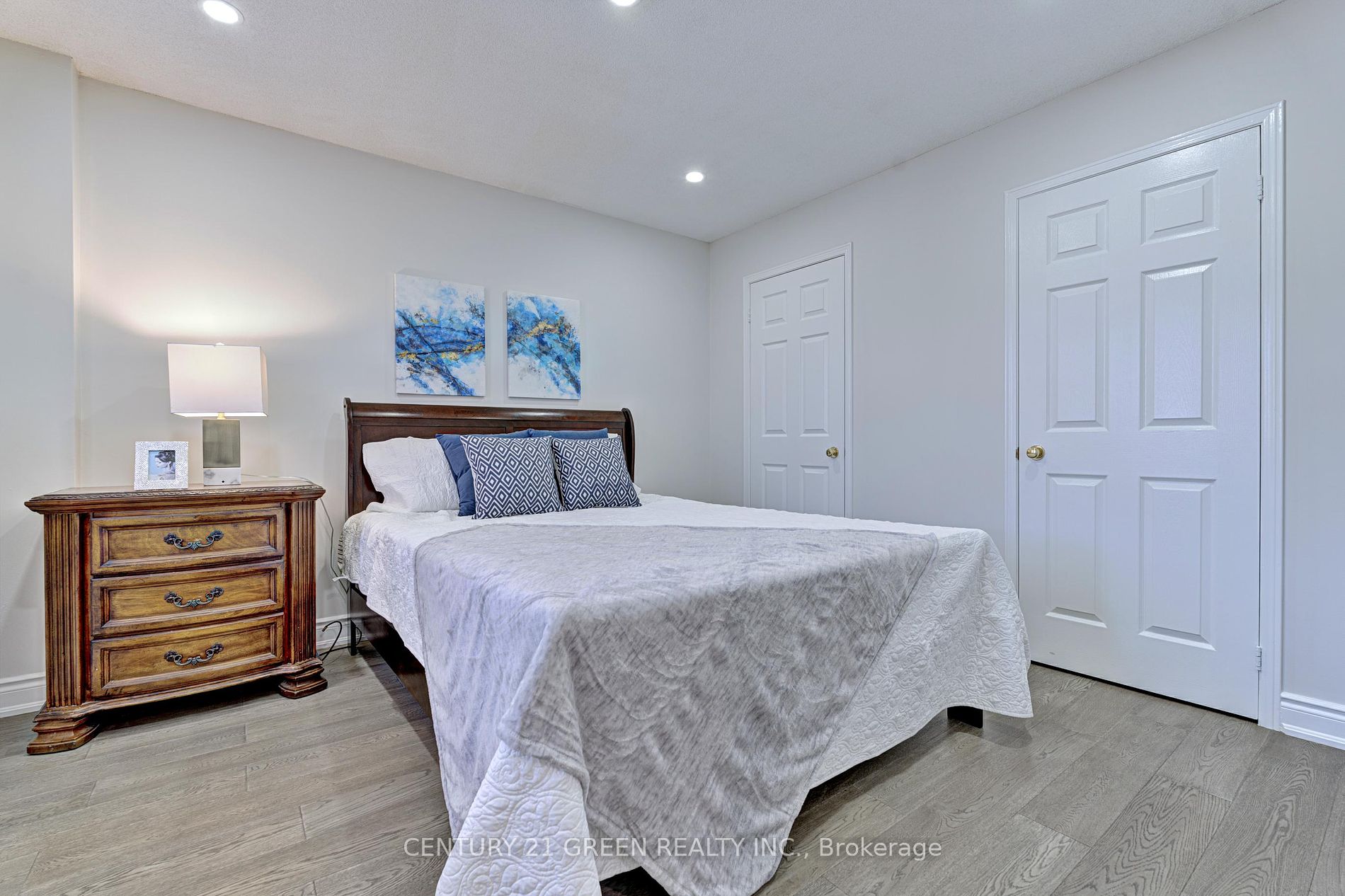 5952 Grossbeak Drive