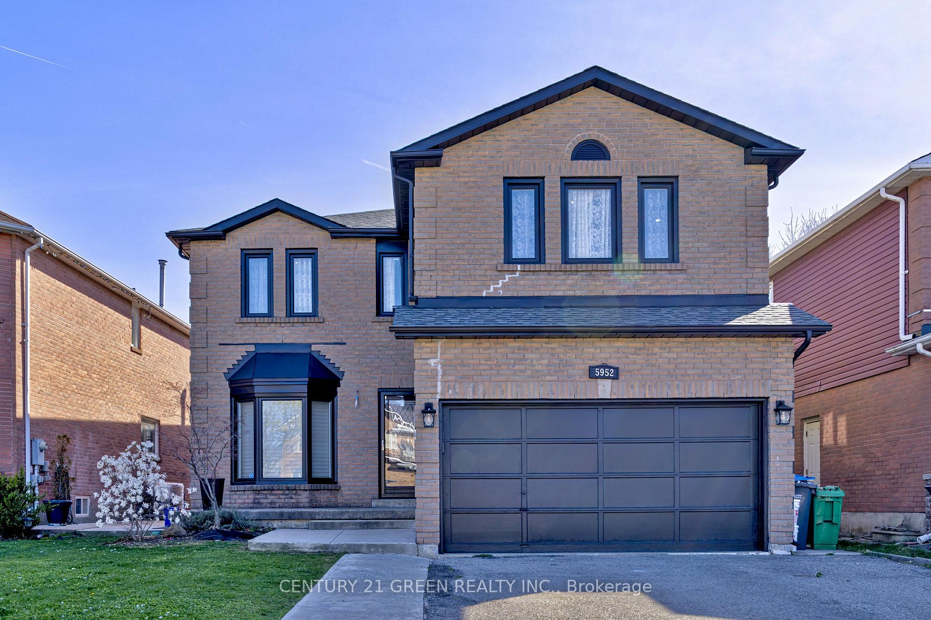 5952 Grossbeak Drive