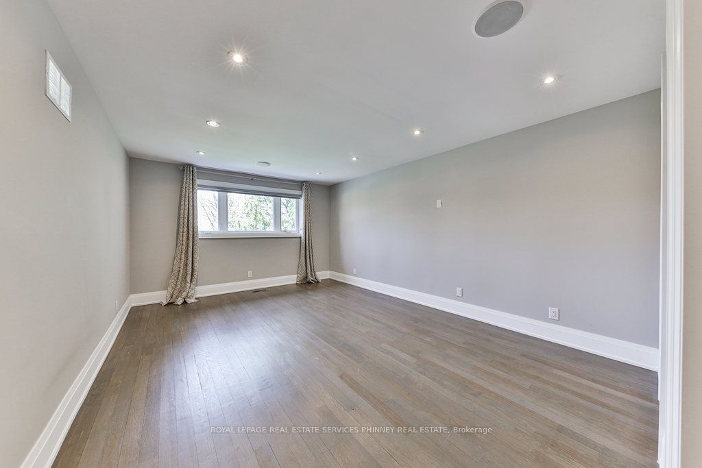 2068 Mississauga Road