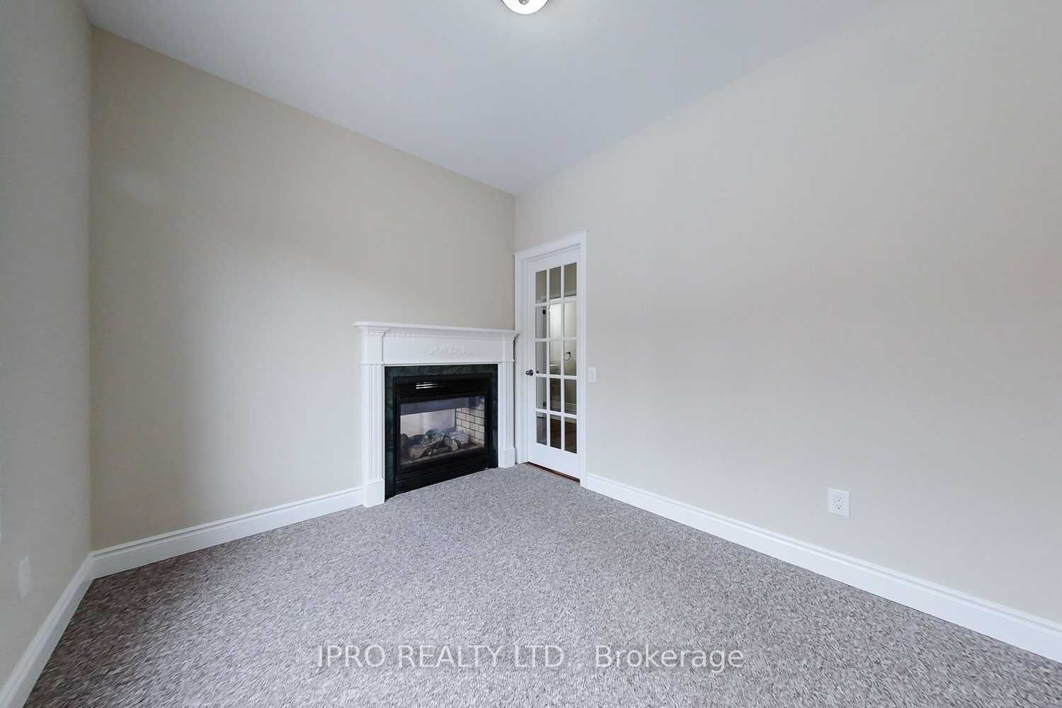 3329 Mistwell Cres